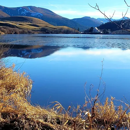 A La Campagne 3 Etoiles A 30min Des Pistes De Mont Dore Sancy アパート Messeix